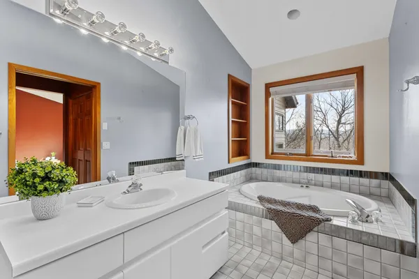 $1,250,000 | 3361 North N, Blue Mounds, WI 53517