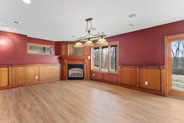 $1,250,000 | 3361 North N, Blue Mounds, WI 53517