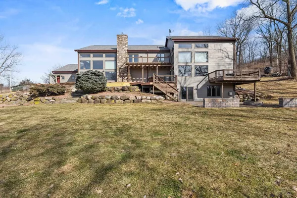 $1,250,000 | 3361 North N, Blue Mounds, WI 53517