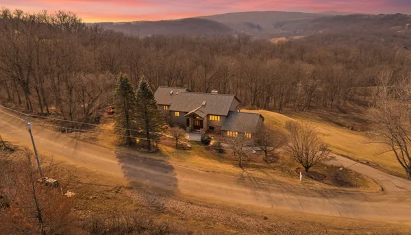 $1,250,000 | 3361 North N, Blue Mounds, WI 53517