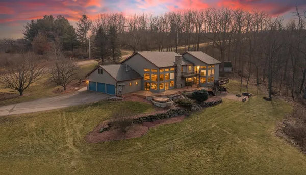 $1,250,000 | 3361 North N, Blue Mounds, WI 53517