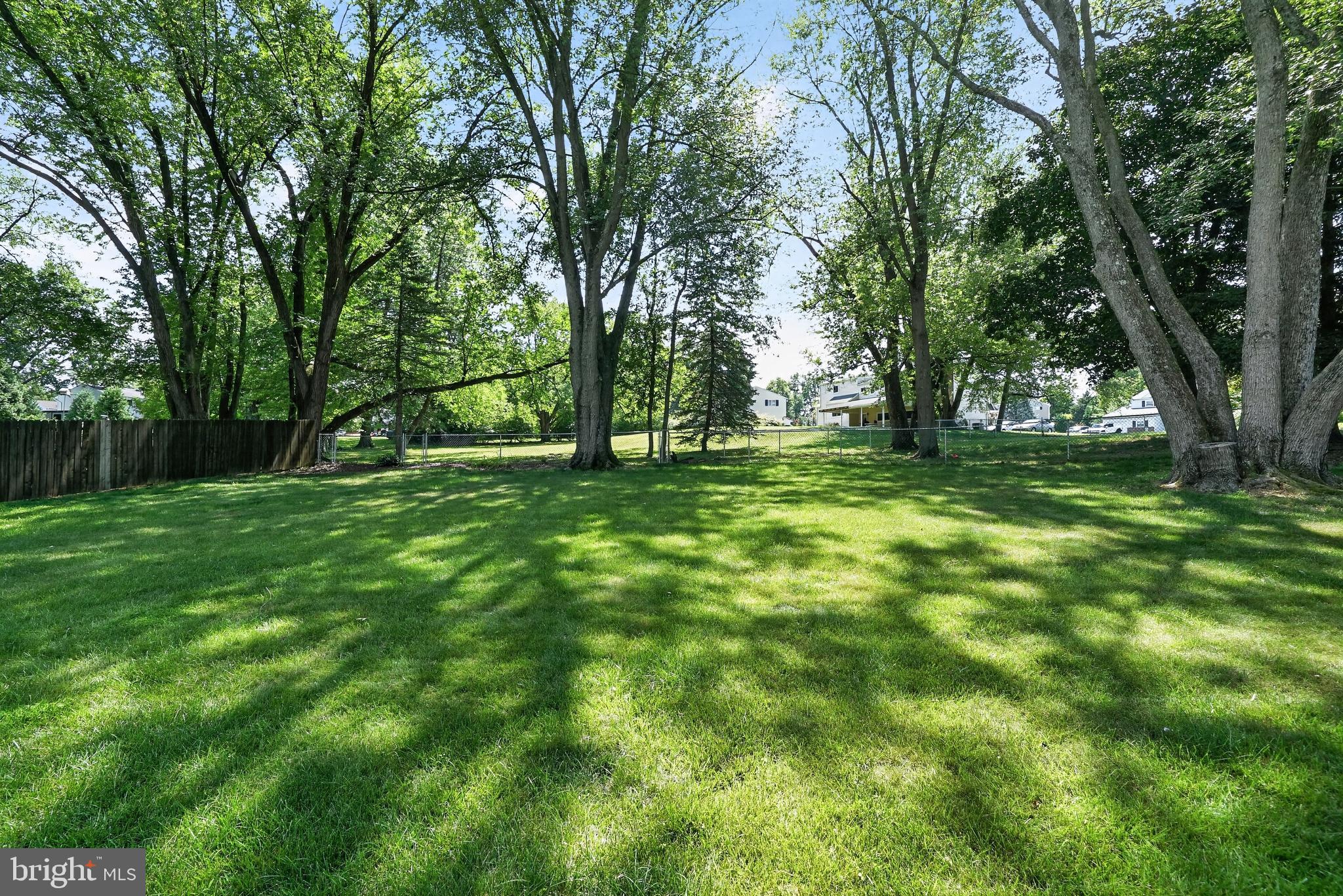 240 Beaver Road Southampton, PA 18966 - Photo 34 of 35 Room for a pool and still room for more!