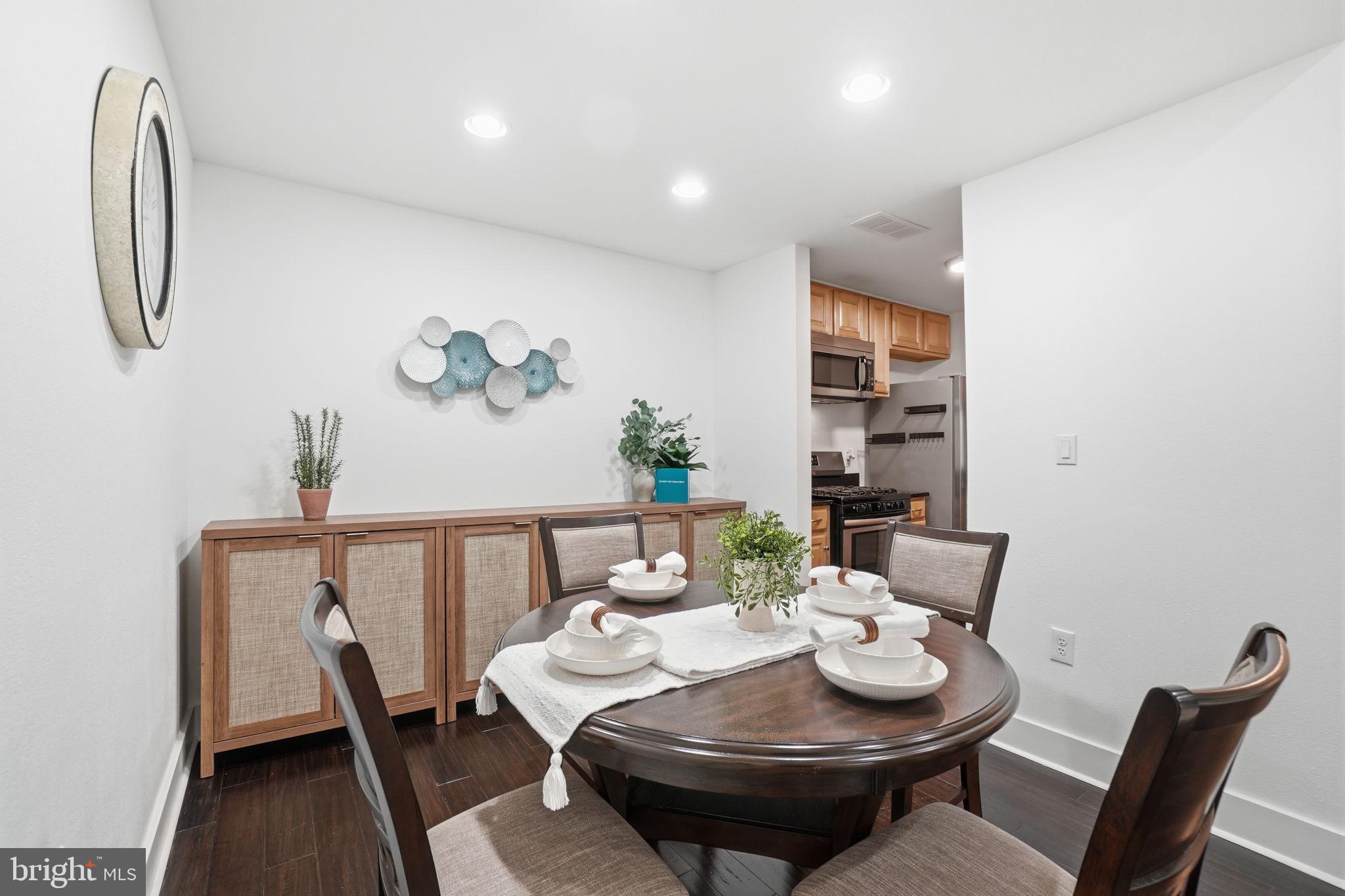 20960 Timber Ridge Terrace, Unit 303 Ashburn, VA 20147 - Photo 7 of 32