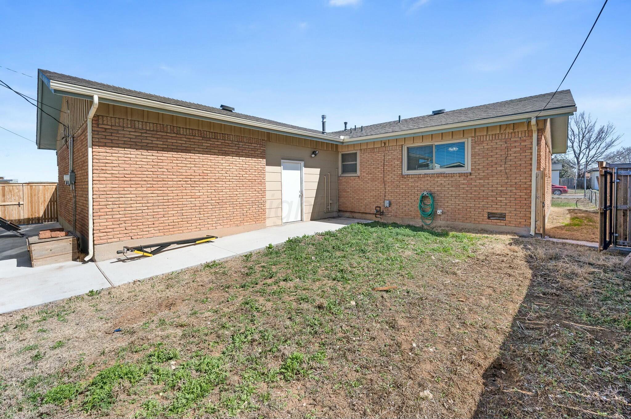 4700 South Fannin Street Amarillo, TX 79110 - Photo 8 of 22 Backyard 2