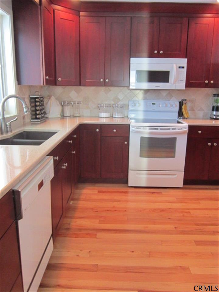 15 Riesling Road Schenectady, NY 12309 - Photo 11 of 25 Photo 11