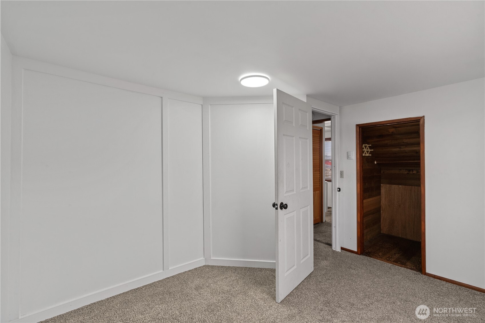 508 30th Street Hoquiam, WA 98550 - Photo 23 of 40 a view of an empty room