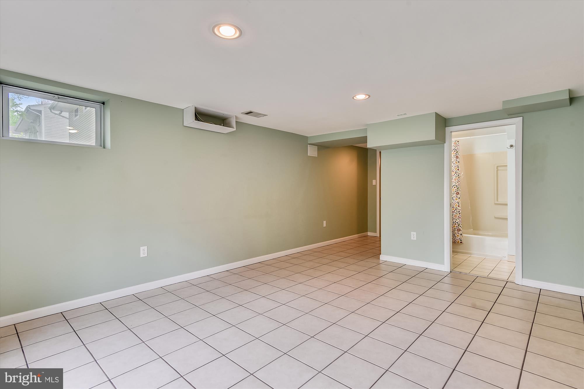 3201 Blueford Road Kensington, MD 20895 - Photo 9 of 33 Family Room