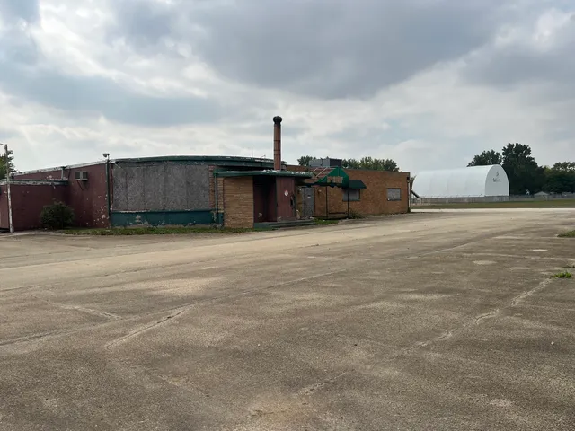 $183,000 | 2864 Highway 17, Kankakee, IL 60901