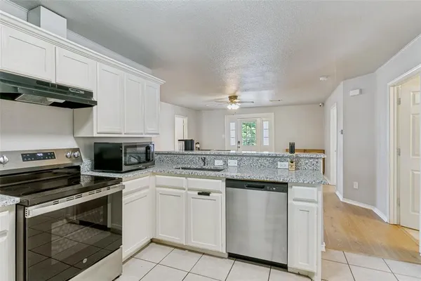 $650 | 107 South Crawford Street, Unit 4, Denton, TX 76205