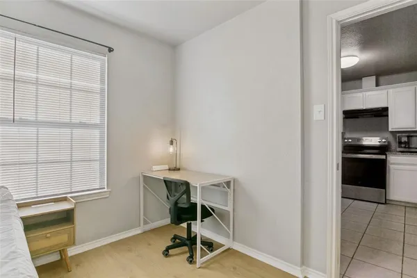 $650 | 107 South Crawford Street, Unit 4, Denton, TX 76205