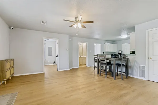 $650 | 107 South Crawford Street, Unit 4, Denton, TX 76205