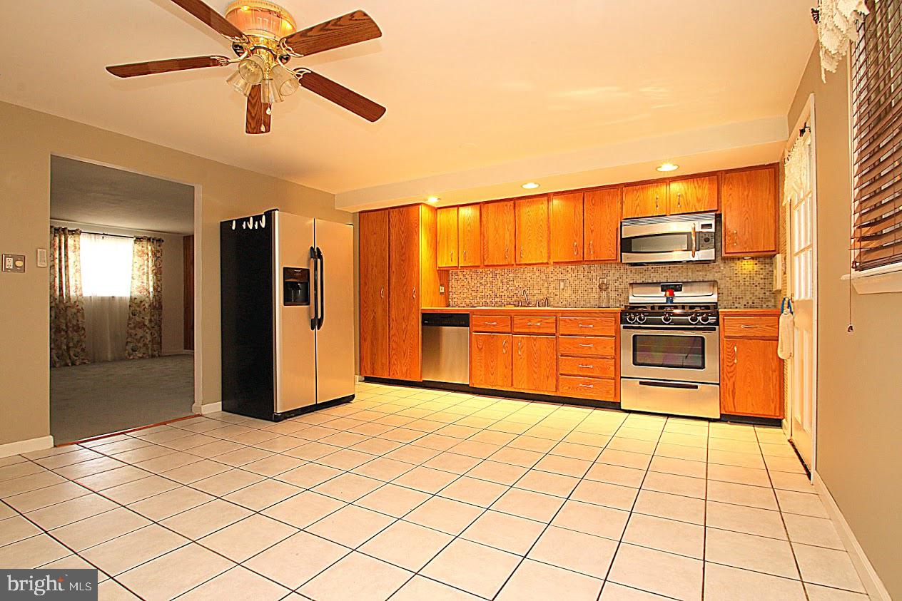 7815 Kentley Road Baltimore, MD 21222 - Photo 13 of 57