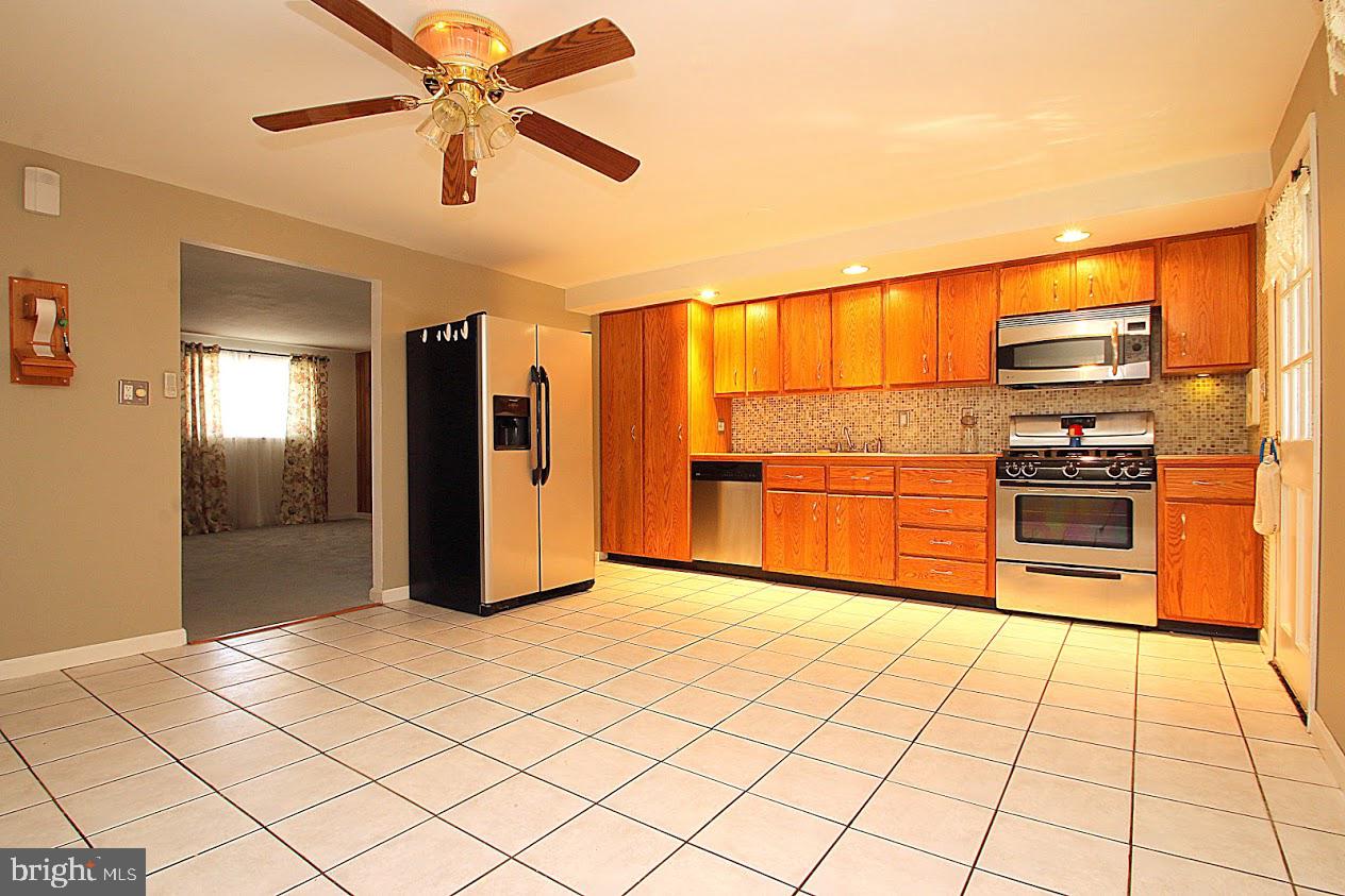 7815 Kentley Road Baltimore, MD 21222 - Photo 14 of 57