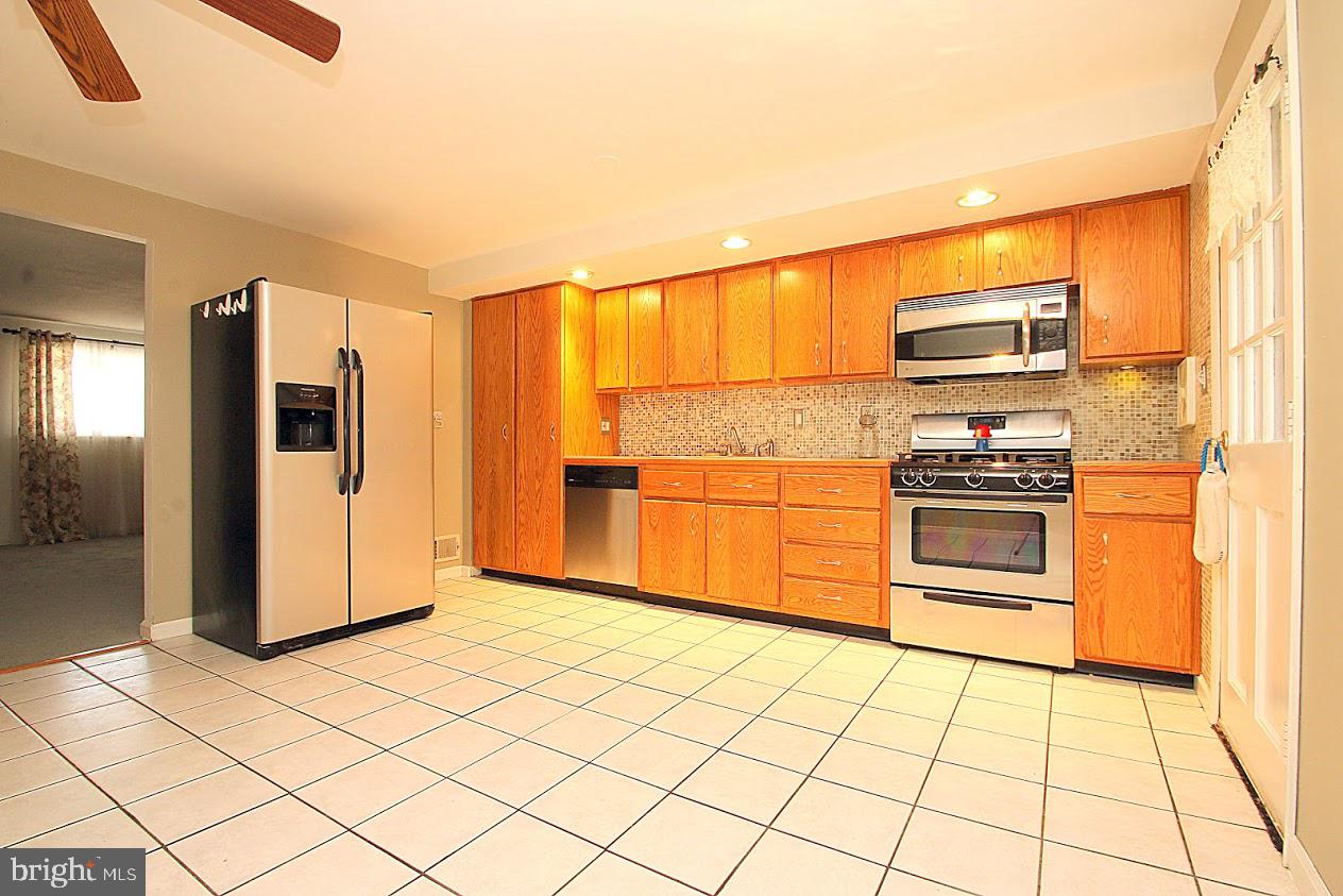 7815 Kentley Road Baltimore, MD 21222 - Photo 20 of 57