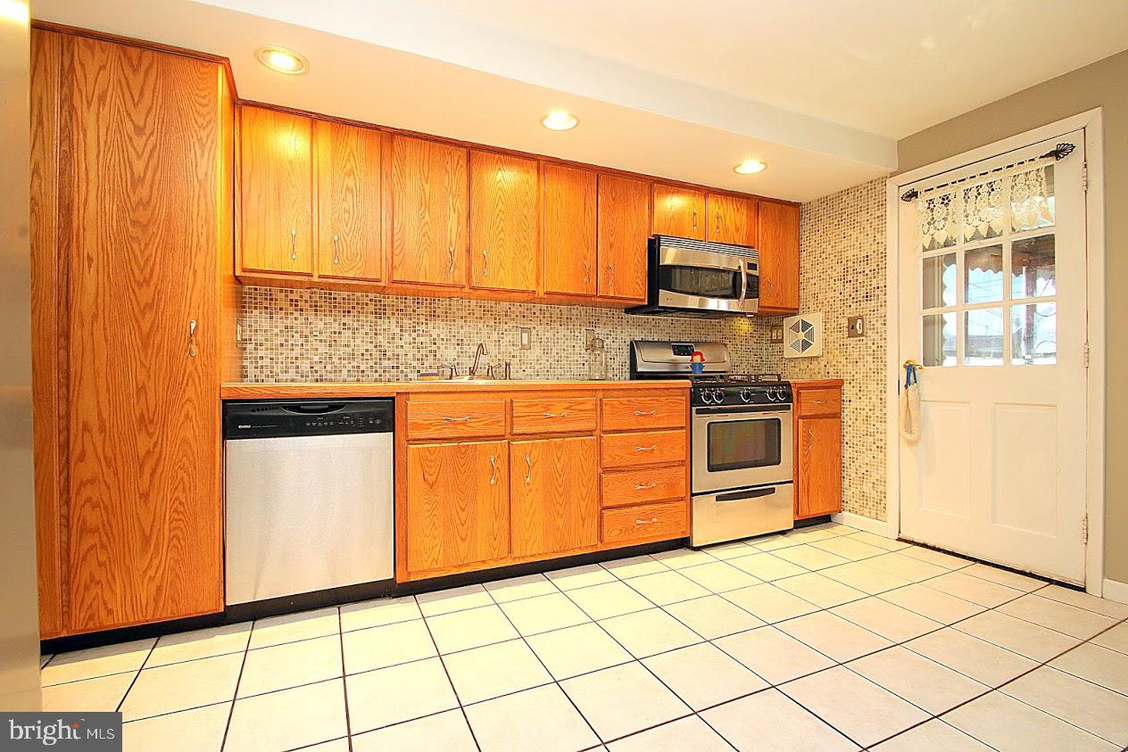 7815 Kentley Road Baltimore, MD 21222 - Photo 21 of 57