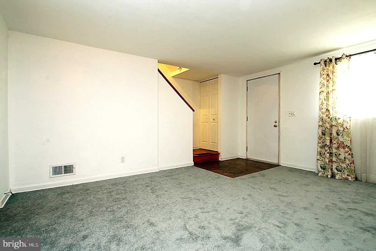 7815 Kentley Road Baltimore, MD 21222 - Photo 8 of 57