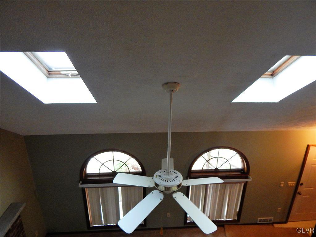 116 Rustin Place Bushkill, PA 18324 - Photo 5 of 17 Gallery Image 5