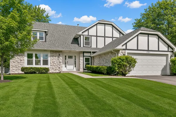 $534,700 | 731 Roaring Brook Lane, Algonquin, IL 60102