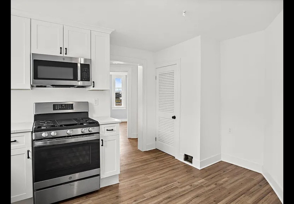2 Redfield Street, Unit 3 Boston, MA 02122 - Photo 2 of 11