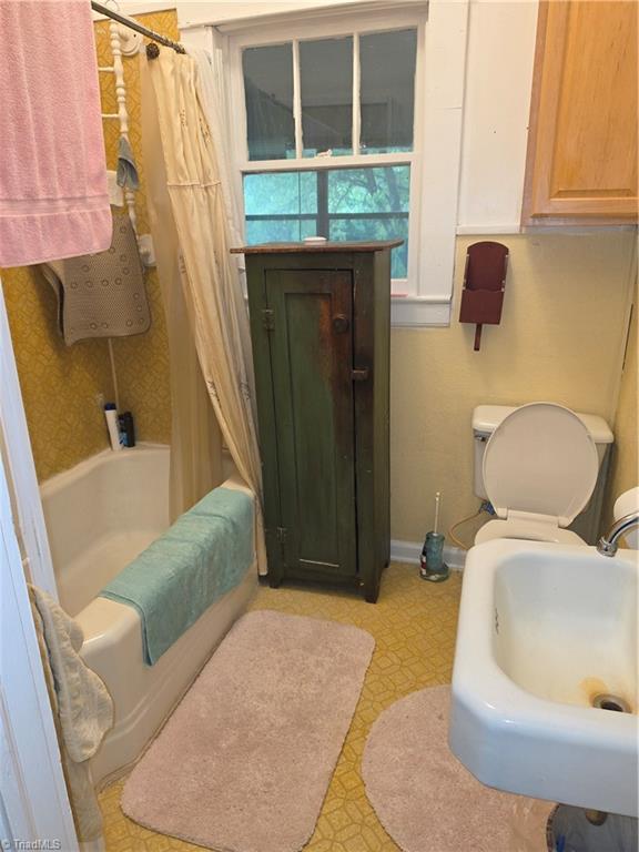 2729 Asbury Road Mount Airy, NC 27030 - Photo 18 of 36