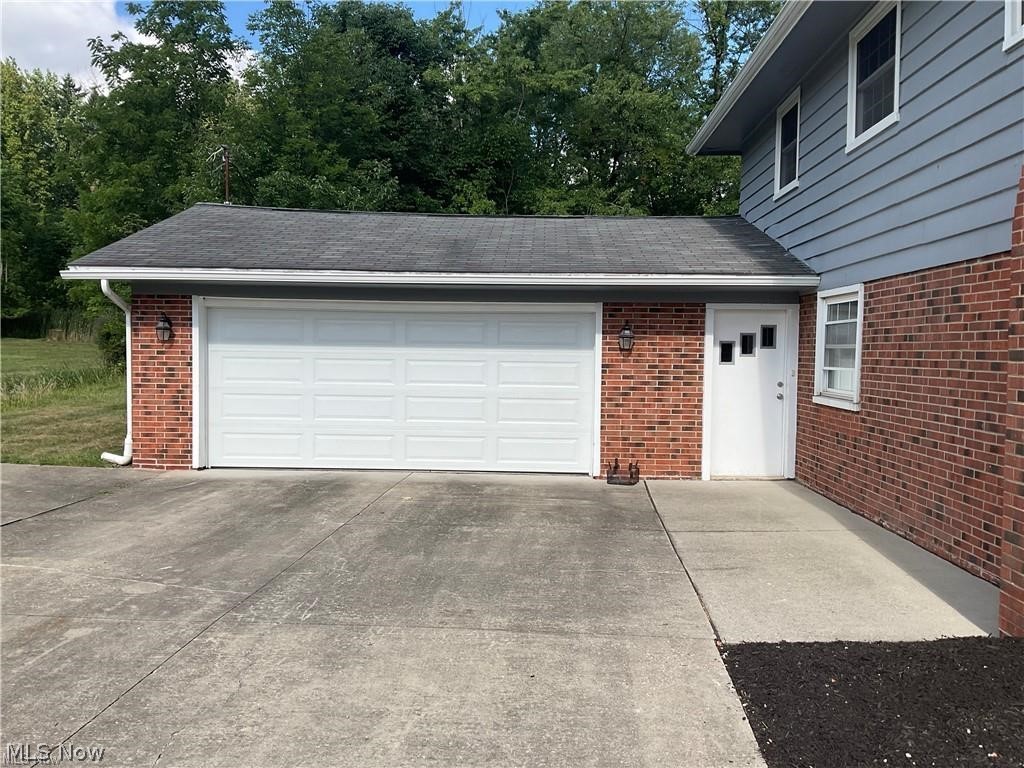 3732 Maplecrest Road Woodmere, OH 44122 - Photo 7 of 38