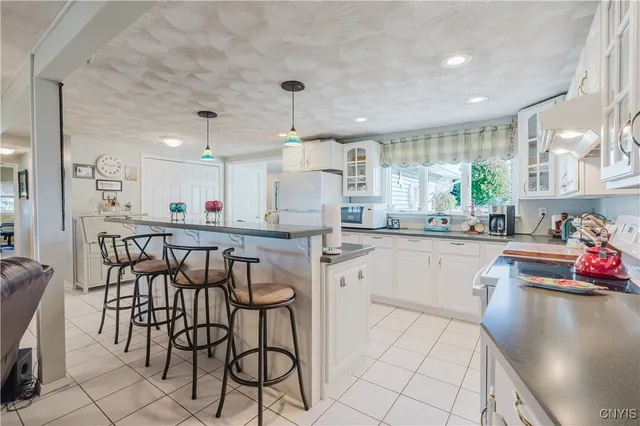 $469,500 | 35303 State Rte Cape, Cape Vincent, NY 13618