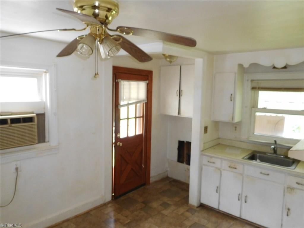 7825 Summerfield Road Summerfield, NC 27358 - Photo 8 of 20 Gallery Image 8
