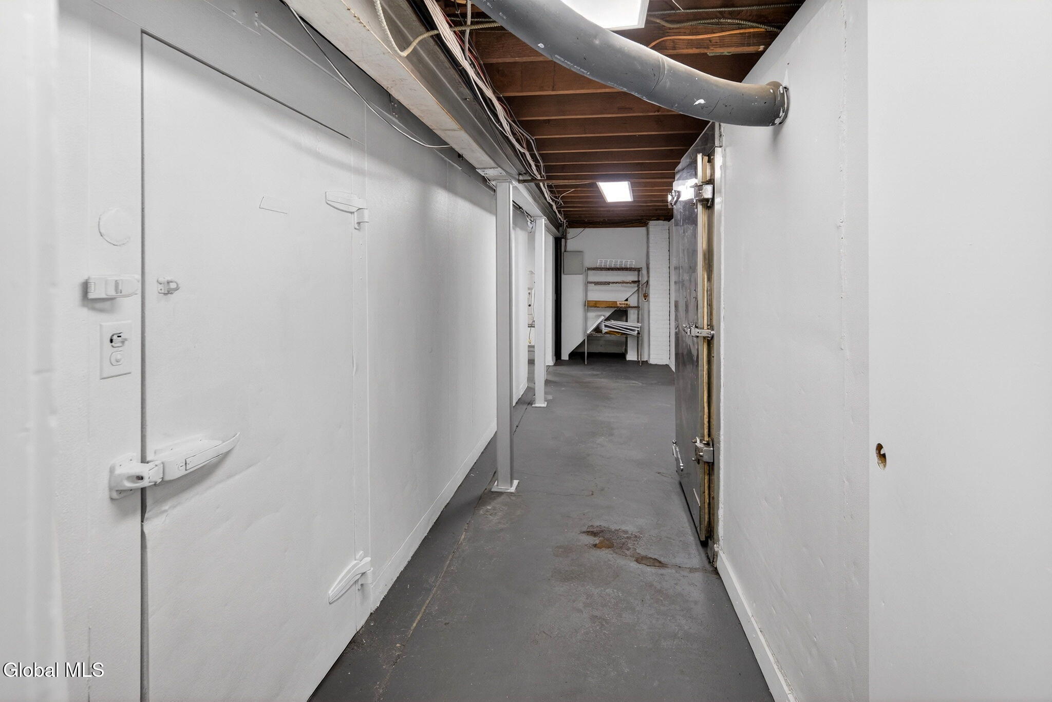 2015 Rosa Road Schenectady, NY 12309 - Photo 27 of 45 30-web-or-mls-030-DSC05521