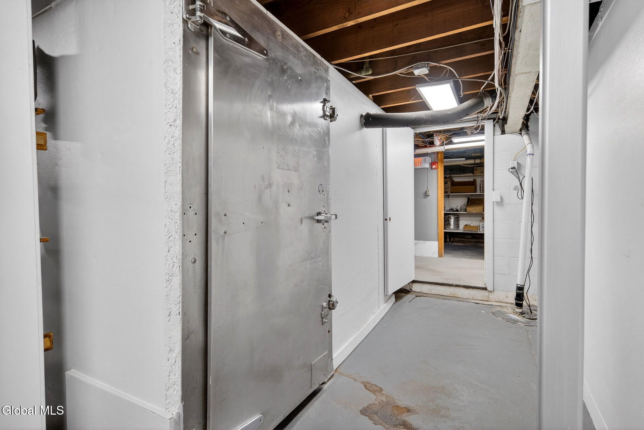 2015 Rosa Road Schenectady, NY 12309 - Photo 28 of 45 31-web-or-mls-031-DSC05515