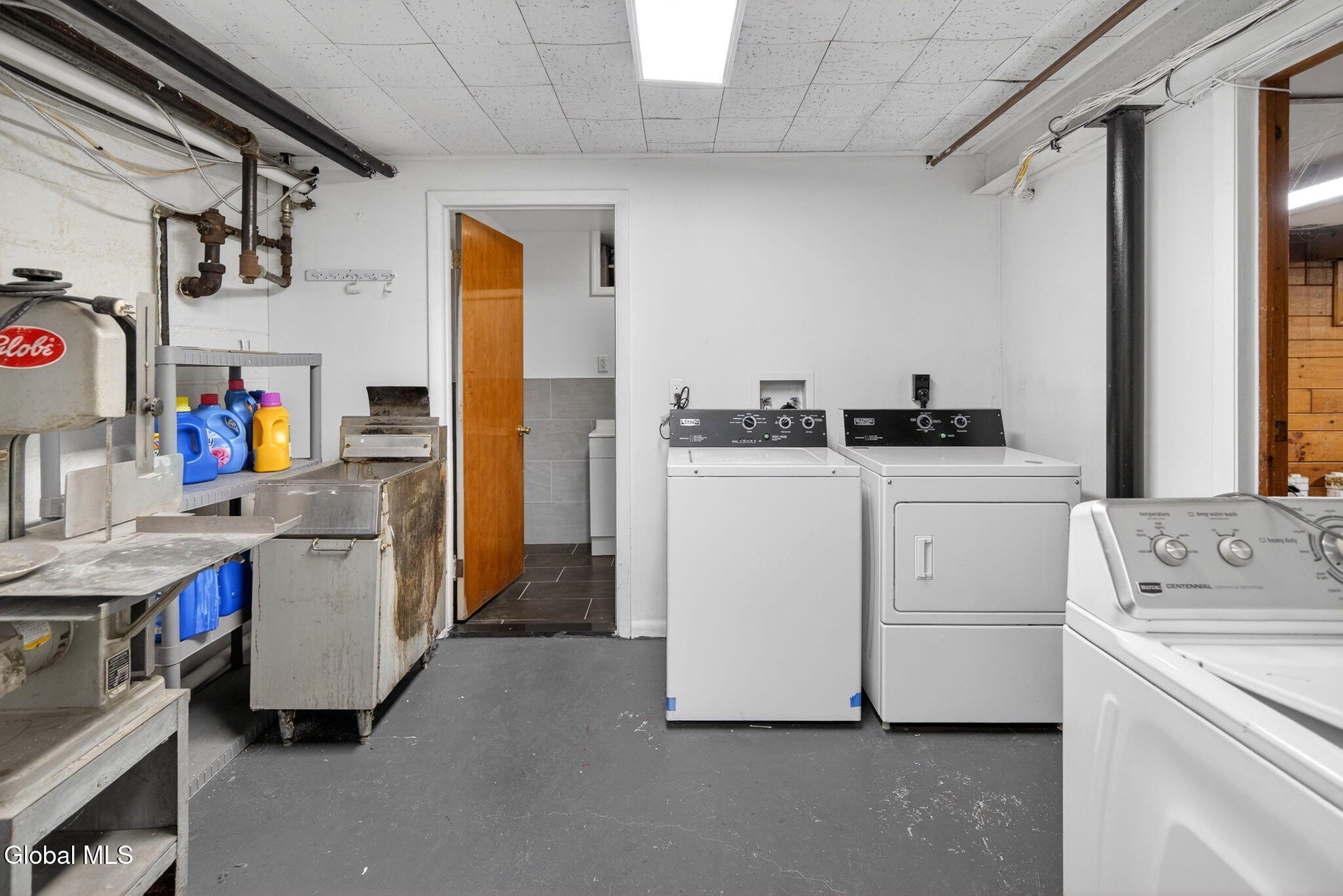 2015 Rosa Road Schenectady, NY 12309 - Photo 31 of 45 34-web-or-mls-034-DSC05500