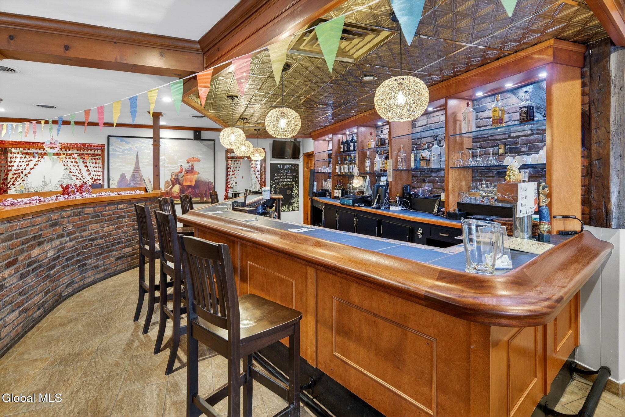 2015 Rosa Road Schenectady, NY 12309 - Photo 4 of 45 11-web-or-mls-011-DSC05390