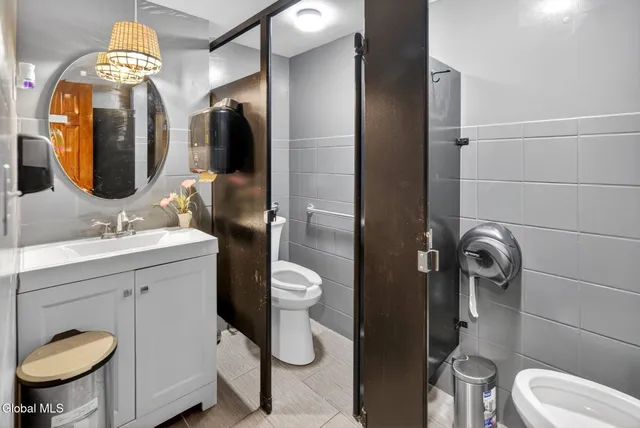 $575,000 | 2015 Rosa Road, Schenectady, NY 12309