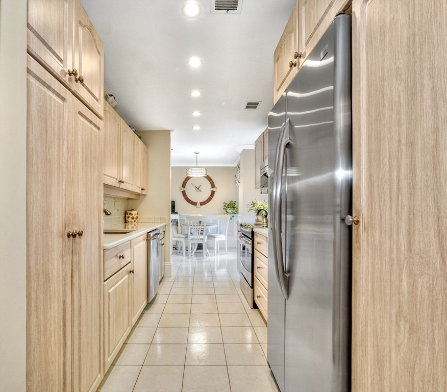 1 Seal Harbor Road, Unit 316 Winthrop, MA 02152 - Photo 7 of 35