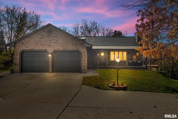 $349,900 | 6820 West Pfeiffer Road, Peoria, IL 61607