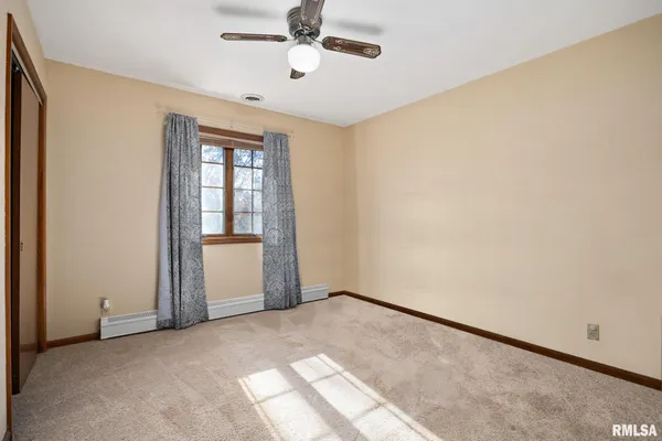 $349,900 | 6820 West Pfeiffer Road, Peoria, IL 61607