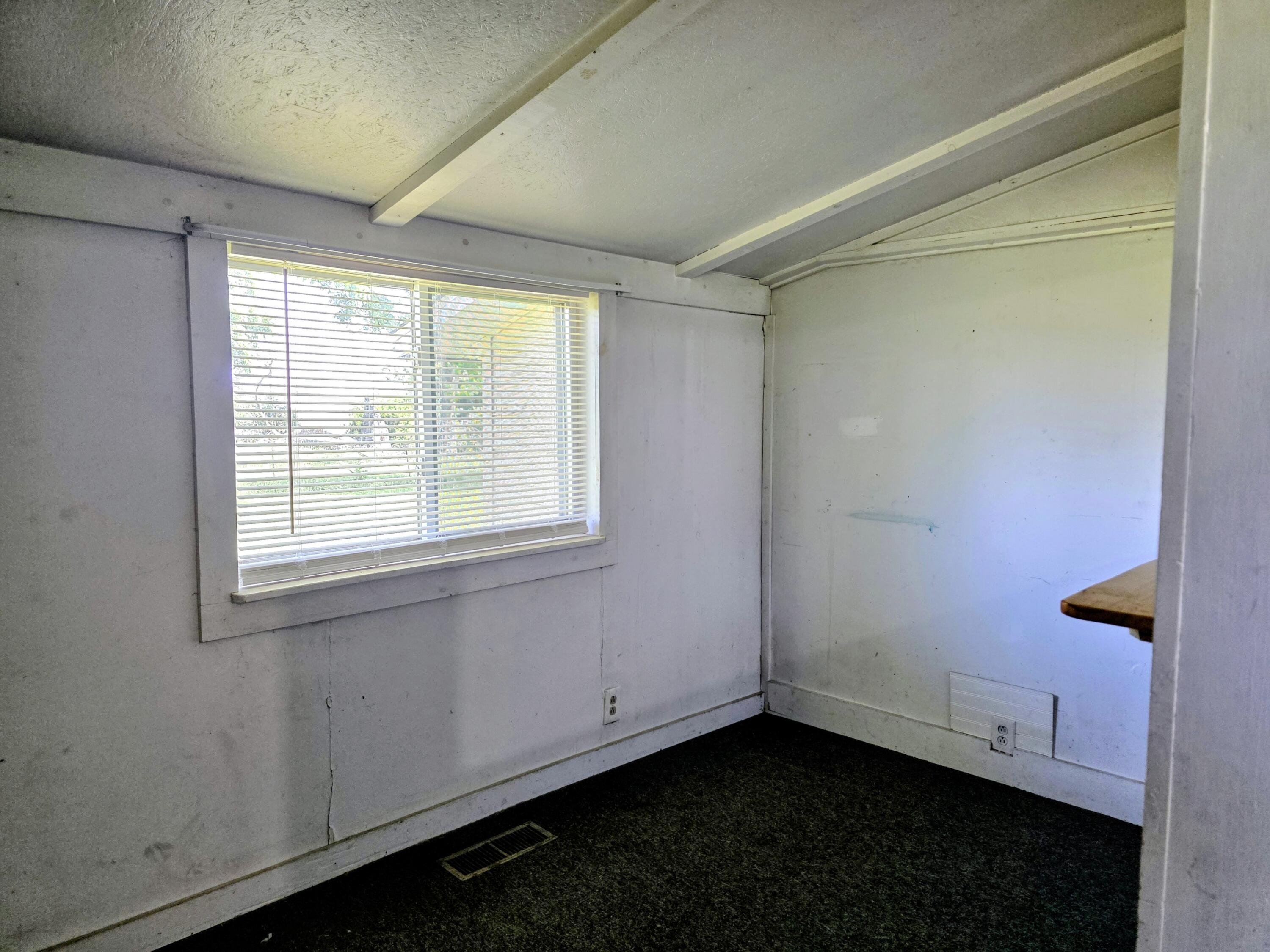 1252 Railroad Road Union City, MI 49094 - Photo 6 of 14 Dining room