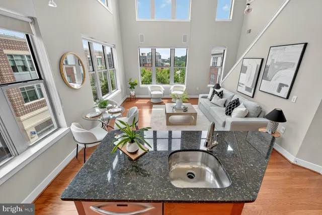 $1,000,000 | 1800 Wilson Boulevard, Unit 449, Arlington, VA 22201