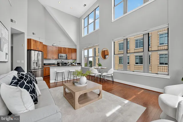 $1,000,000 | 1800 Wilson Boulevard, Unit 449, Arlington, VA 22201