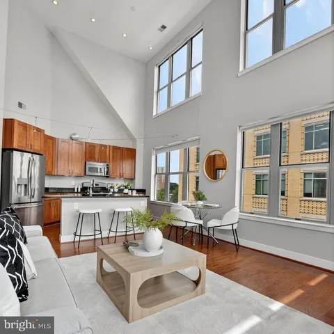 $1,000,000 | 1800 Wilson Boulevard, Unit 449, Arlington, VA 22201