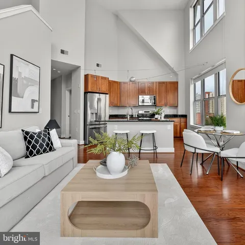 $1,000,000 | 1800 Wilson Boulevard, Unit 449, Arlington, VA 22201