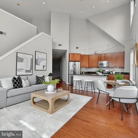 $1,000,000 | 1800 Wilson Boulevard, Unit 449, Arlington, VA 22201