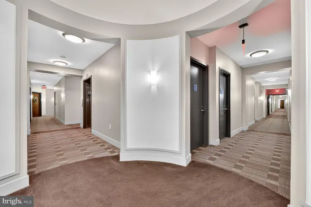 $1,000,000 | 1800 Wilson Boulevard, Unit 449, Arlington, VA 22201