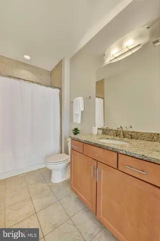 $1,000,000 | 1800 Wilson Boulevard, Unit 449, Arlington, VA 22201