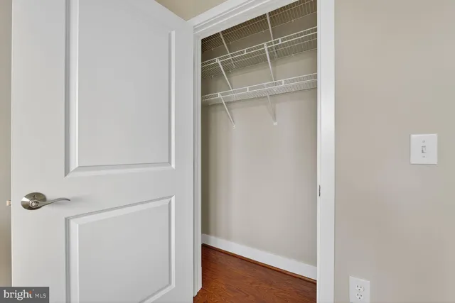 $1,000,000 | 1800 Wilson Boulevard, Unit 449, Arlington, VA 22201