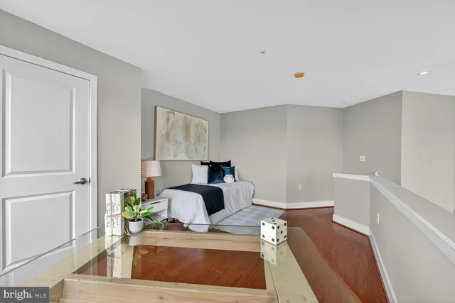 $1,000,000 | 1800 Wilson Boulevard, Unit 449, Arlington, VA 22201