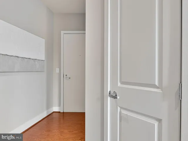 $1,000,000 | 1800 Wilson Boulevard, Unit 449, Arlington, VA 22201