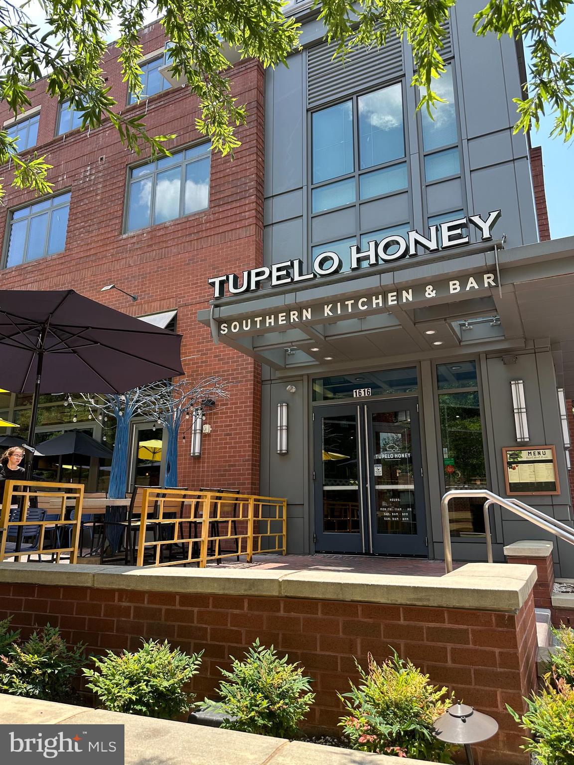 1800 Wilson Boulevard, Unit 449 Arlington, VA 22201 - Photo 79 of 99 front view of a building with a yard