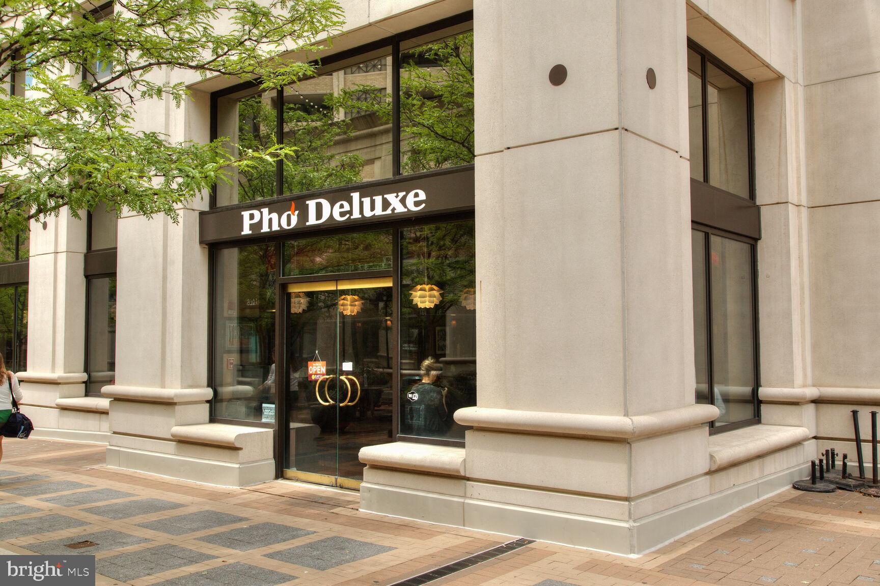 1800 Wilson Boulevard, Unit 449 Arlington, VA 22201 - Photo 86 of 99 Community Restaurants, Bars, & Shopping!