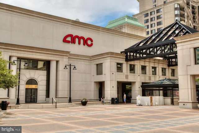 $1,000,000 | 1800 Wilson Boulevard, Unit 449, Arlington, VA 22201