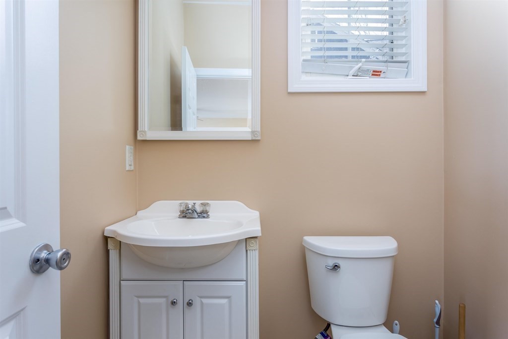 7 B Rudolph Street Worcester, MA 01604 - Photo 11 of 25 Gallery Image 11